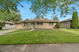 713 Cedar Ave,
Waukegan, IL 60085