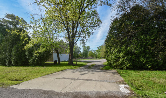 Driveway entrance leading to commercial property on N Green Bay Rd in Beach Park, IL