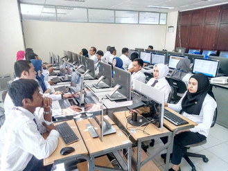 Pelaksanaan Ujian Diklat Pelayanan Terpadu Satu Pintu Angkatan 34 di ruang CAT BPSDM Provinsi DKI Ja