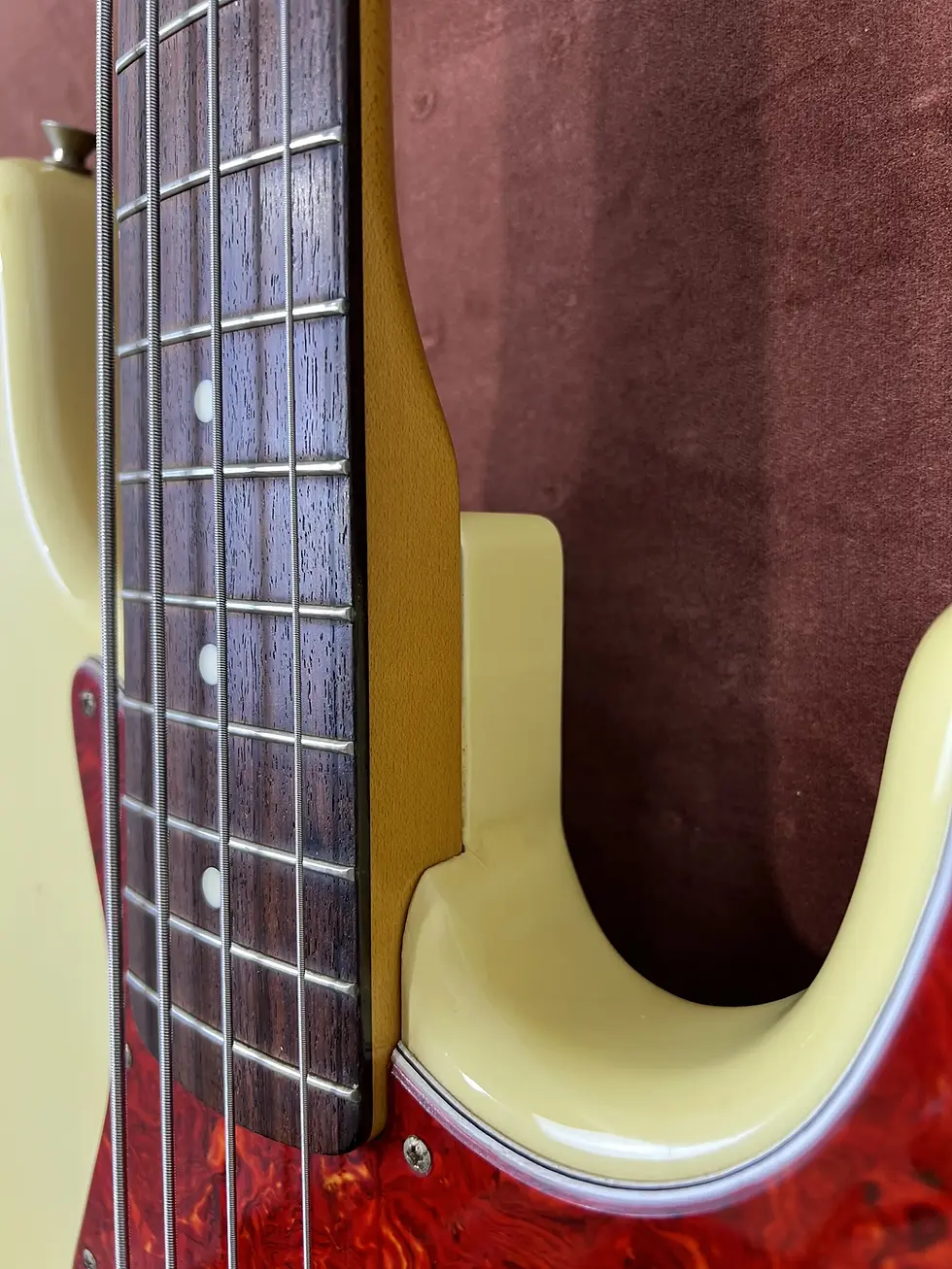 Thumbnail: Fender JB62 rosewood fingerboard 7.25 radius