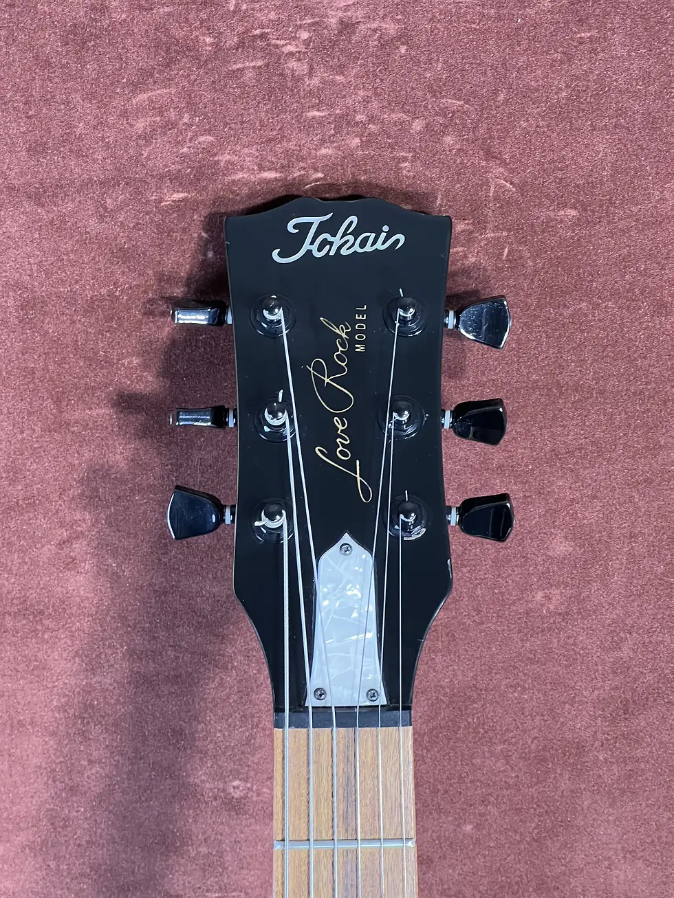 Thumbnail: Tokai Love Rock ALS-36 headstock dimple