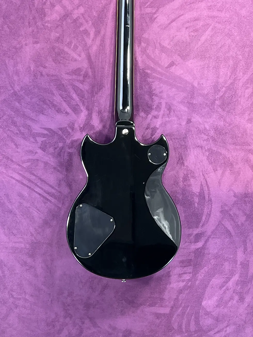 Thumbnail: 1981 Yamaha SG-600 back view mahogany set-neck agathis body