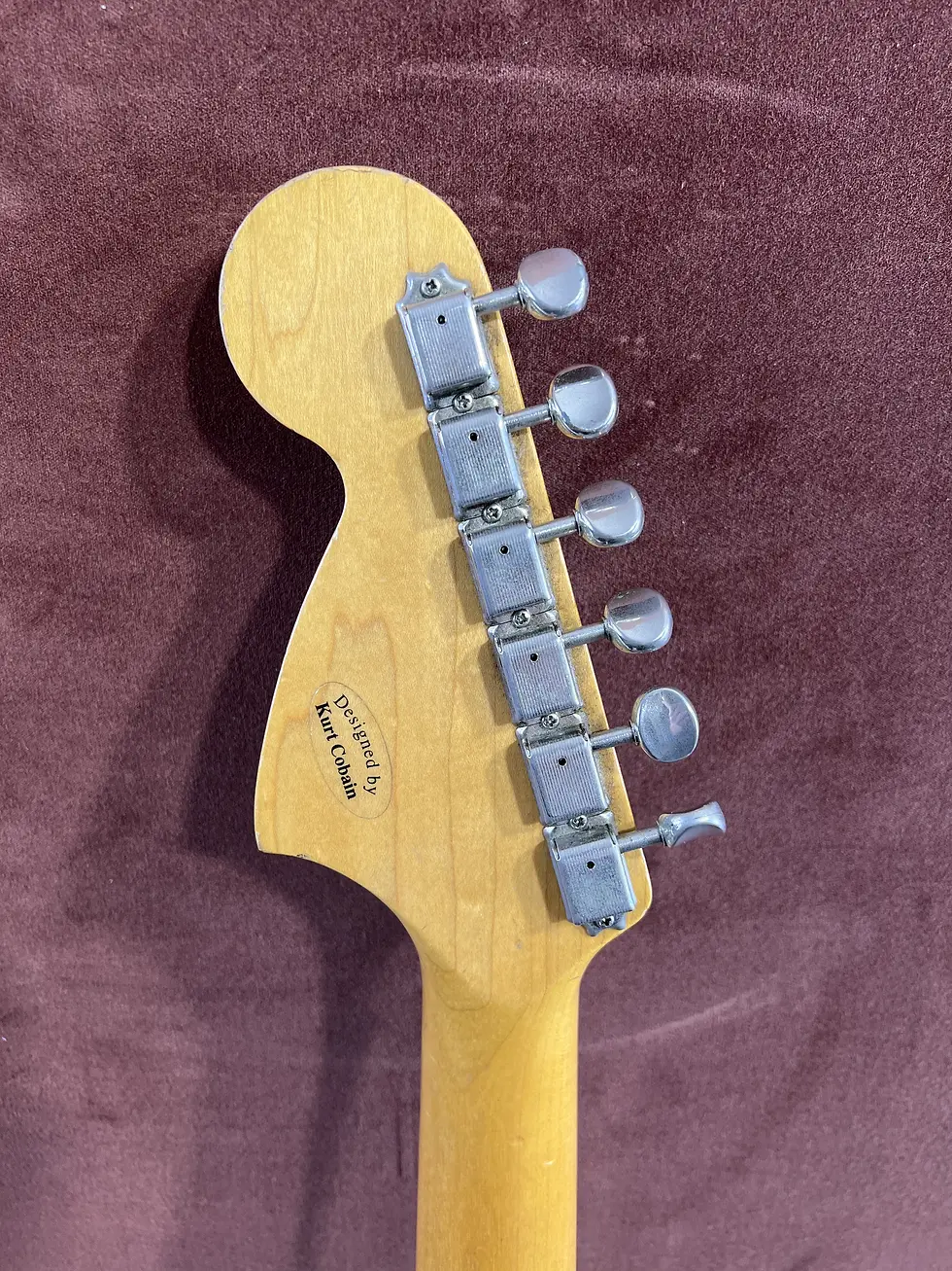Thumbnail: Fender Jag-Stang headstock serial V011263