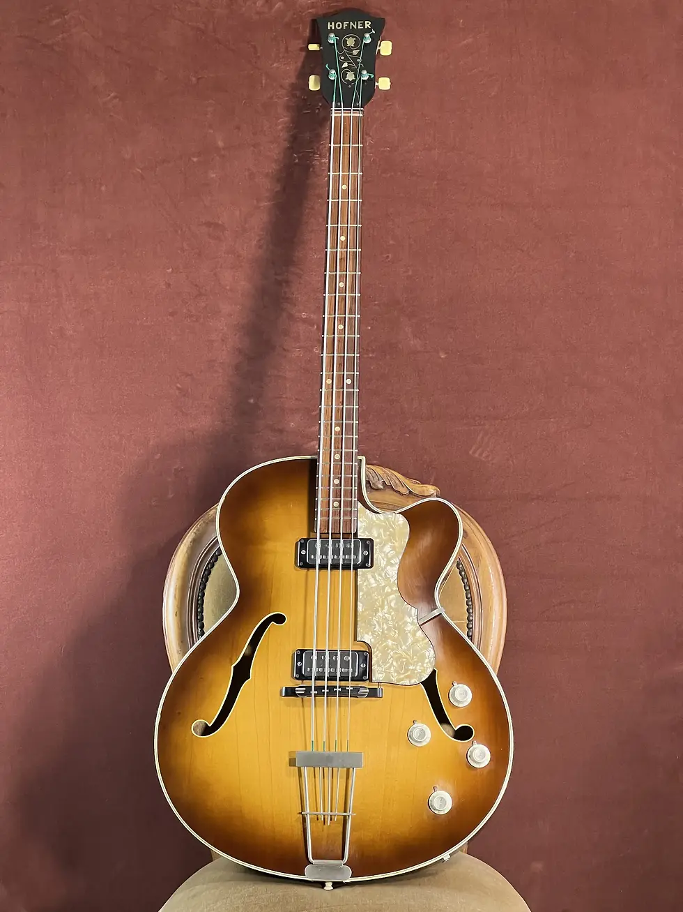 Hofner 500/5 President Bass 1960s Brunette Sunburst front view