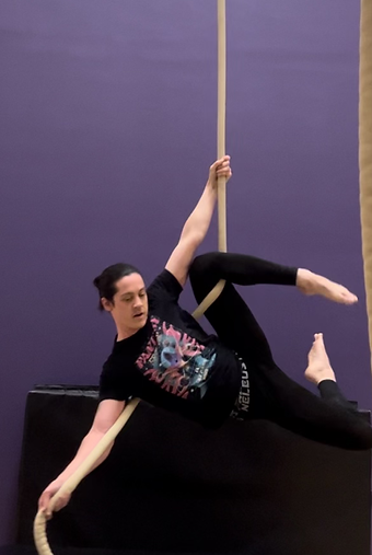 coop on rope.HEIC