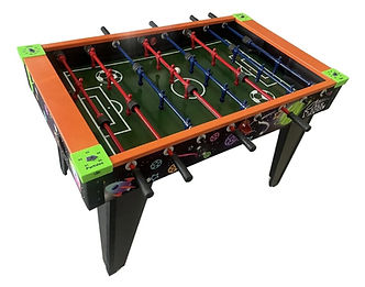 Pebolim é para todas a idades, aqui a diversão transborda.