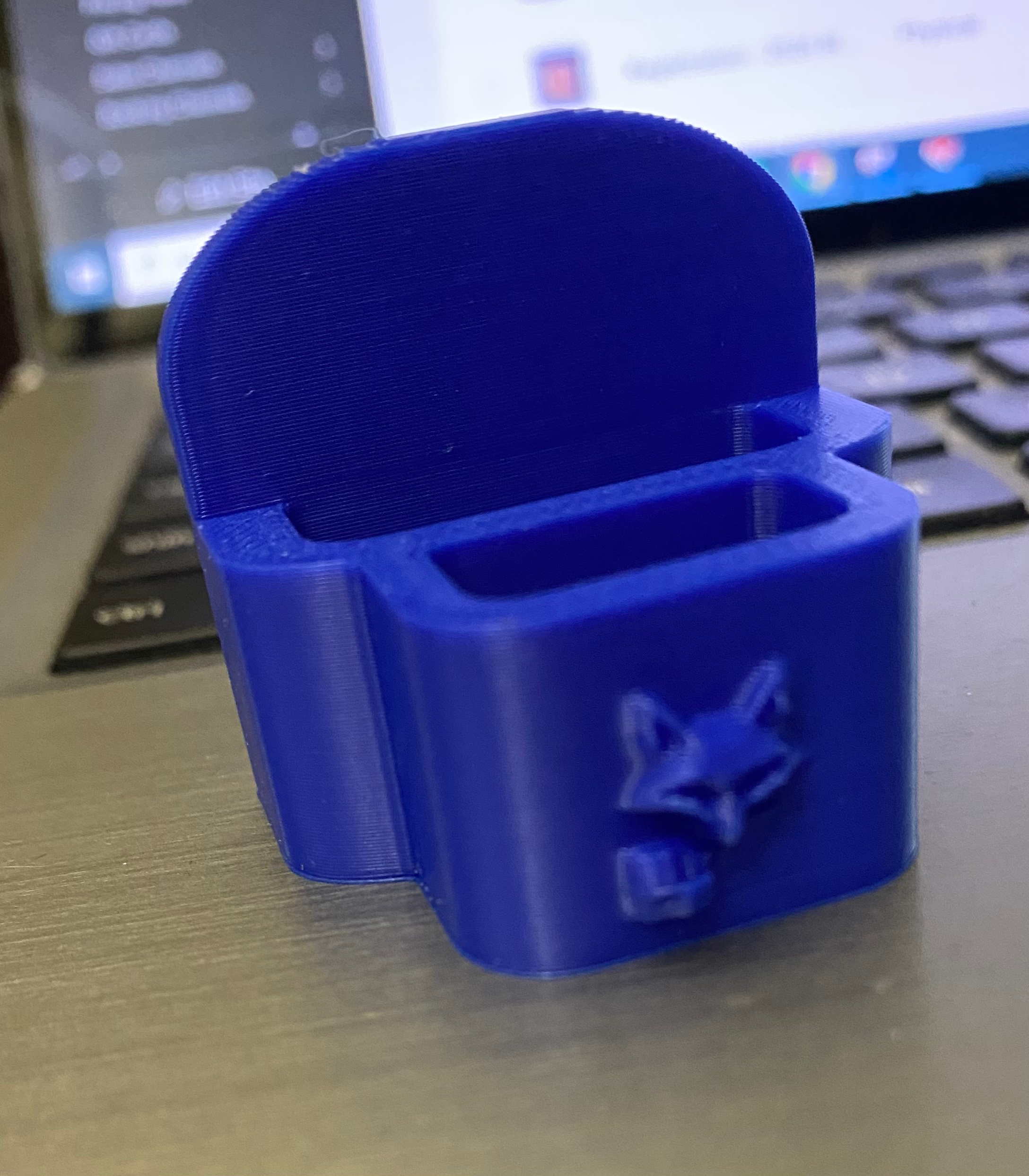 Scissor holder side-mount for sewing machine or longarm.  