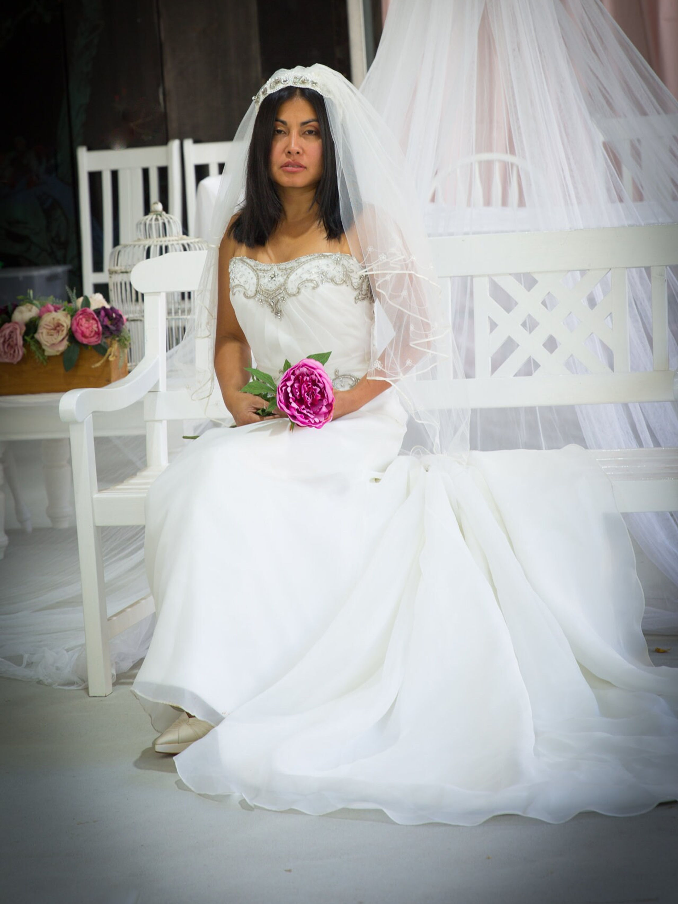 Elegant Wedding Gown and Veil Set - Fit to size 6 to 8