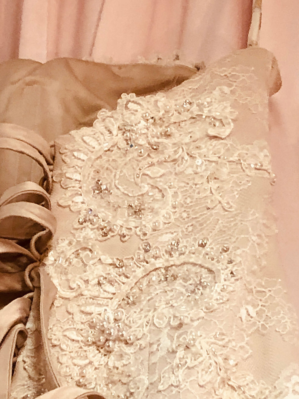 Thumbnail: Elegant Mermaid Wedding Dress with Adjustable Back - Fit to size 12