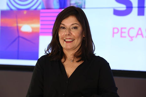Flávia Cintra, jornalista, rede globo, fantástico, palestrante. Inclusão e diversidade.