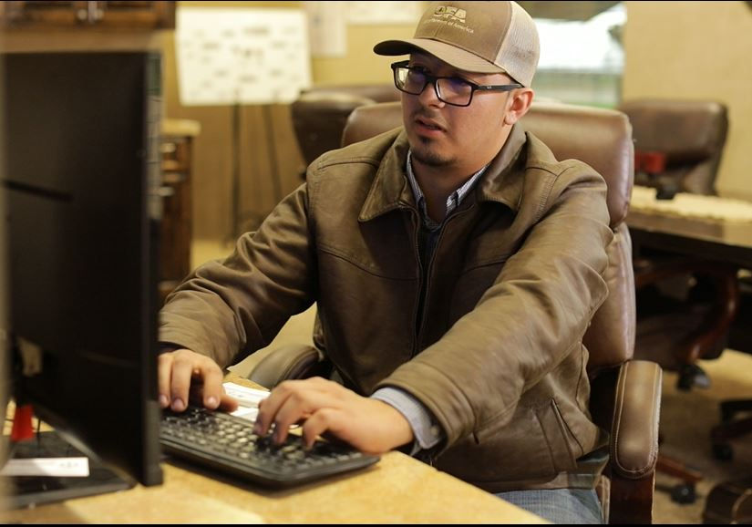 23-year-old Juan Castellanos works as the office manager and assistant digester operator at a dairy in Hanford, while pursuing an associate degree in Computer Information Systems and Business Administration.