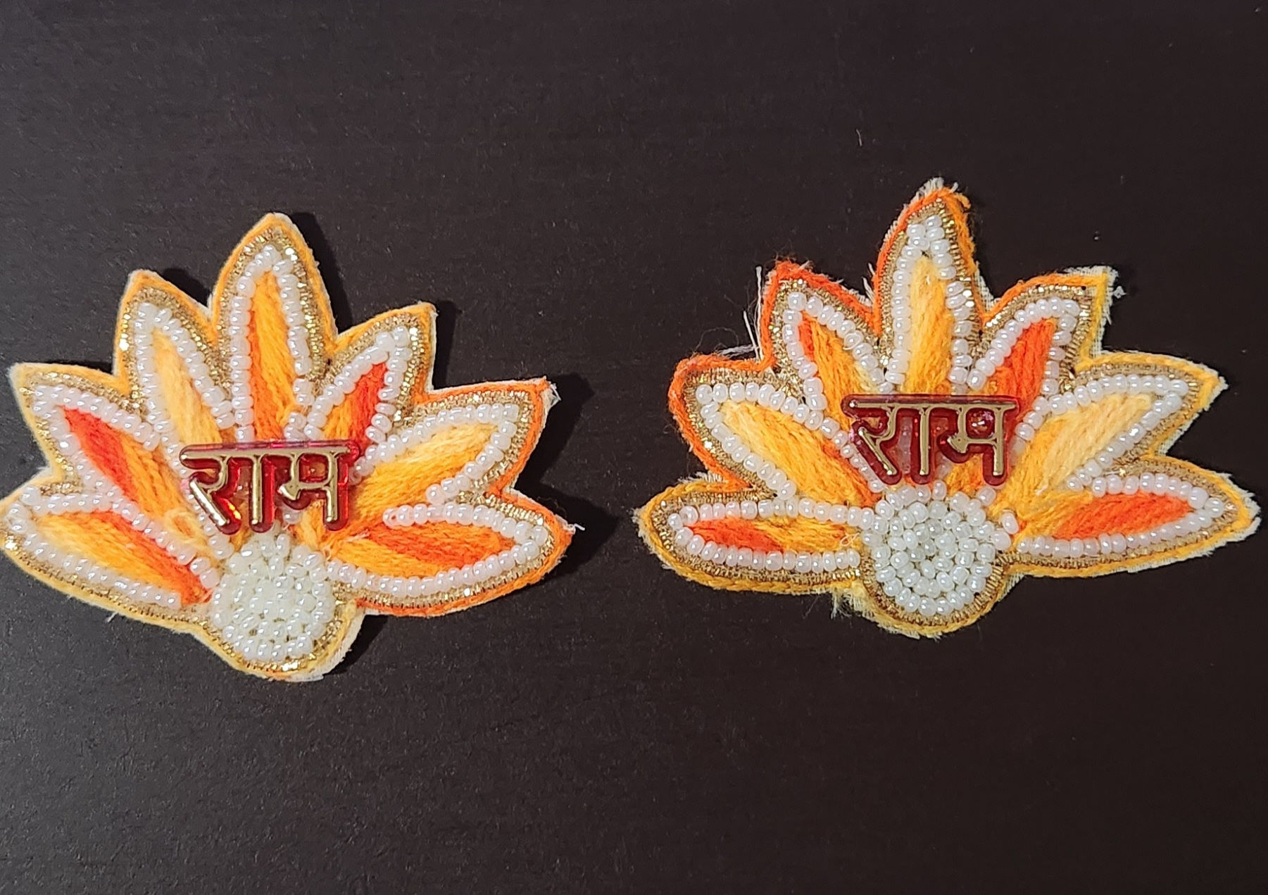 Lotus shape with beads soan pair