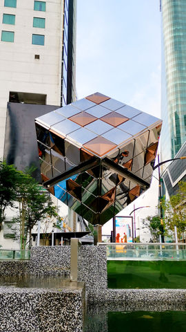 css-segget-thecube-day_edited.jpg