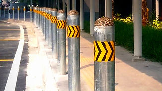 css-lrt-bollard_edited_edited.jpg