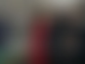 Women stand in an urban street setting; one in red, two in black attire. Phone displays "Muzz App." Text reads: "Muzz: why did it fail in India?"