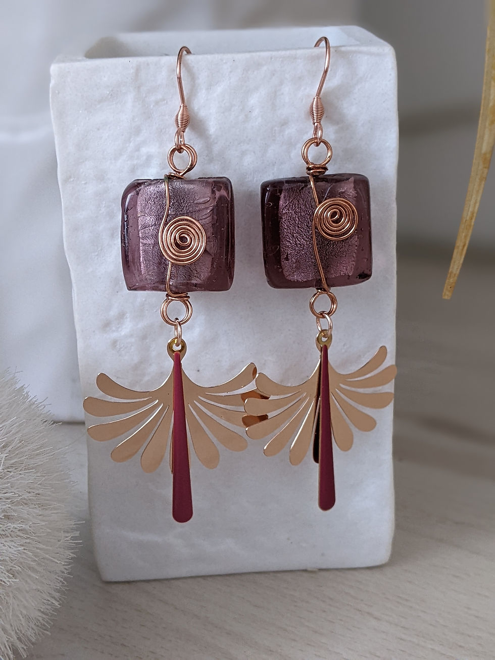 Miniature : Boucles d'oreilles longues bordeaux