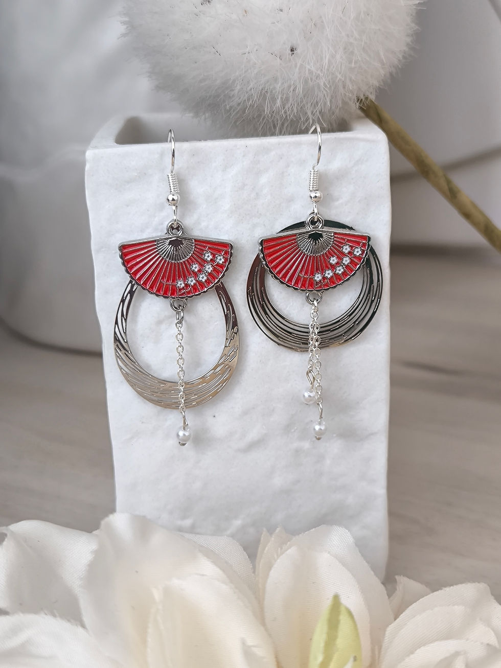 Miniature : Boucles d'oreilles asymétriques argentées