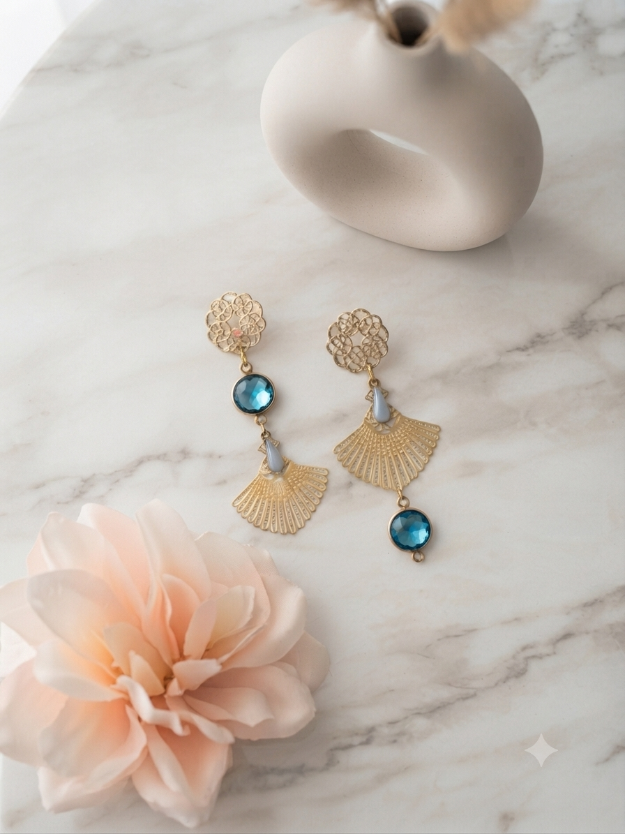 Miniature : boucles d'oreilles asymétriques dorées et bleues