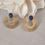 Miniature : Boucles d’oreilles dorées avec pierre bleue – bijou élégant  en laiton doré – C