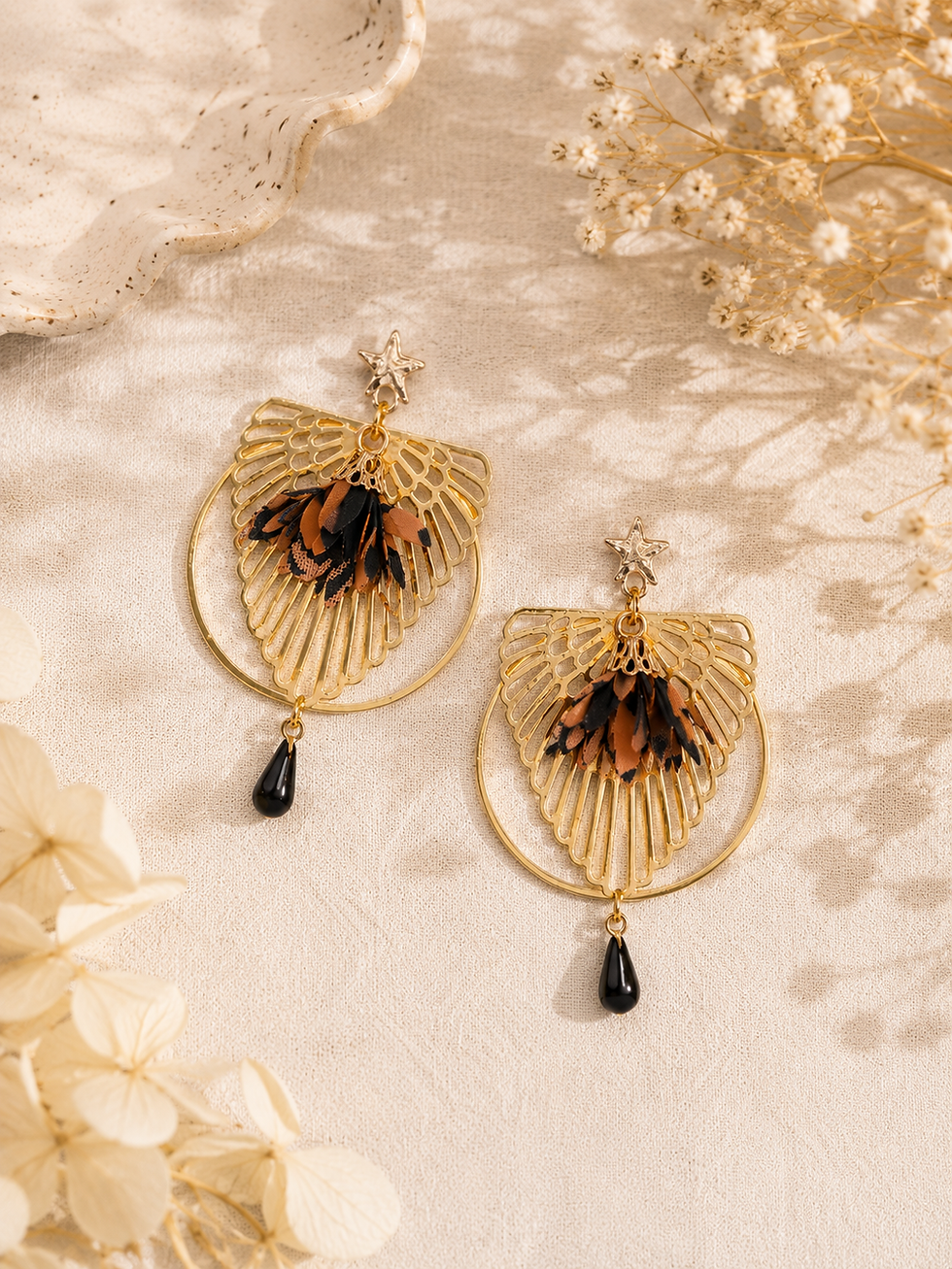 Miniature : Boucles d’oreilles bohème chic dorées – Fleur léopard noir et caramel