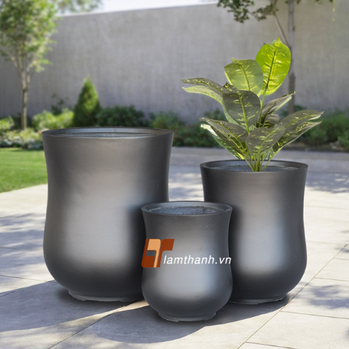 Minimalist Black Poly Planters for Outdoor Spaces