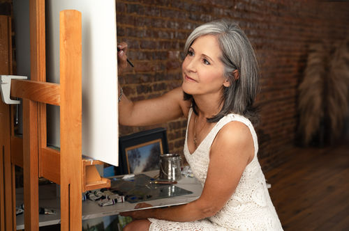 london-vine-studios-artist-painter-headshots-personal-branding-woman-in-white-dress-knoxville-tn-kingsport-tn