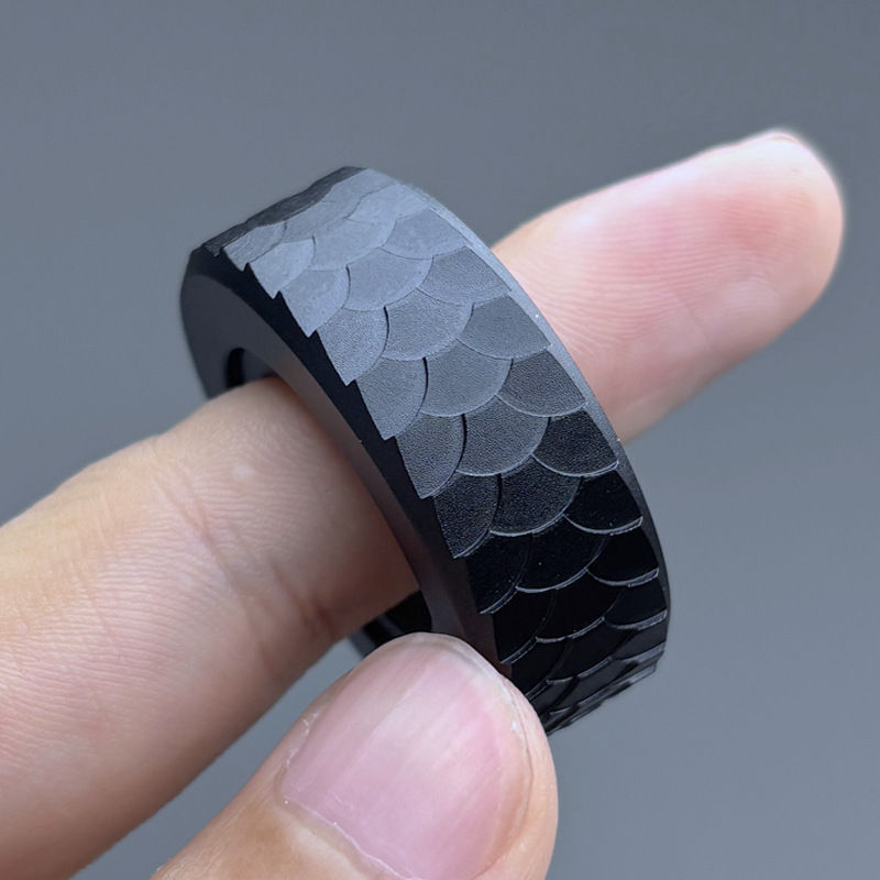 Magnetic spinner ring in black, gunmetal, silver and gold