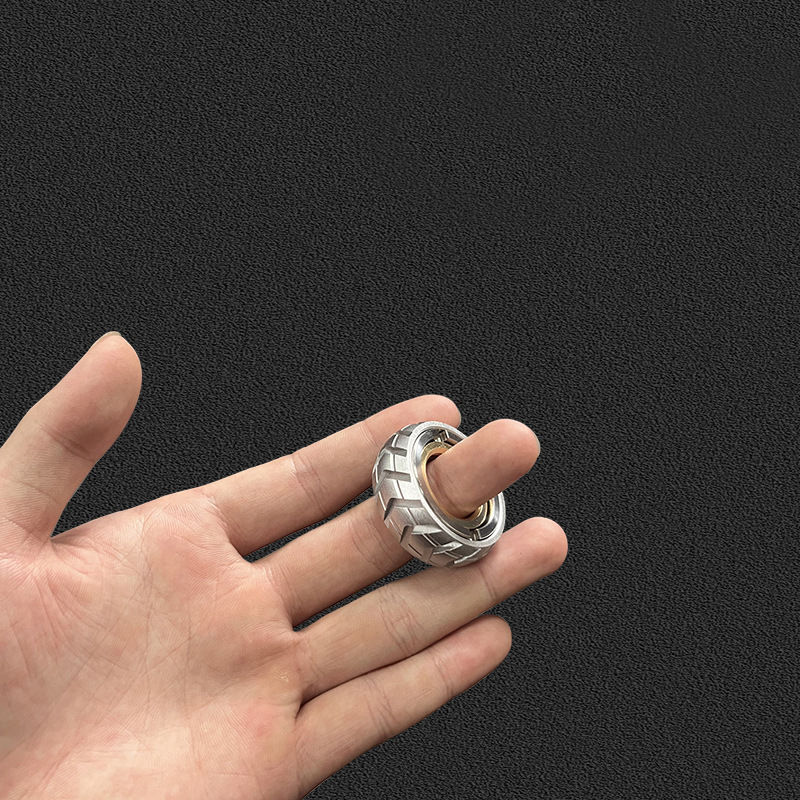 Thumbnail: Stainless steel spinner ring in gloss, tyre and textured finishes