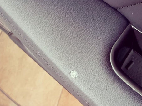 Benz CLS350d 도어트림 담배빵복원 Fix cigarette burns in car