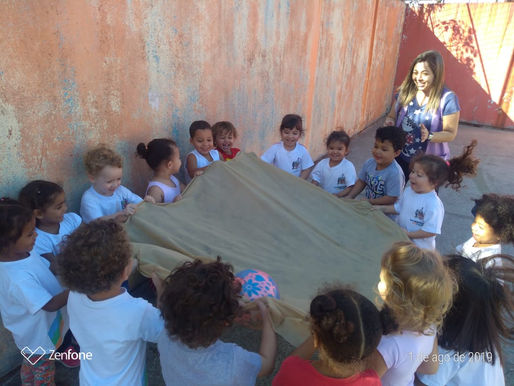 Infantil II A - Bola no lençol