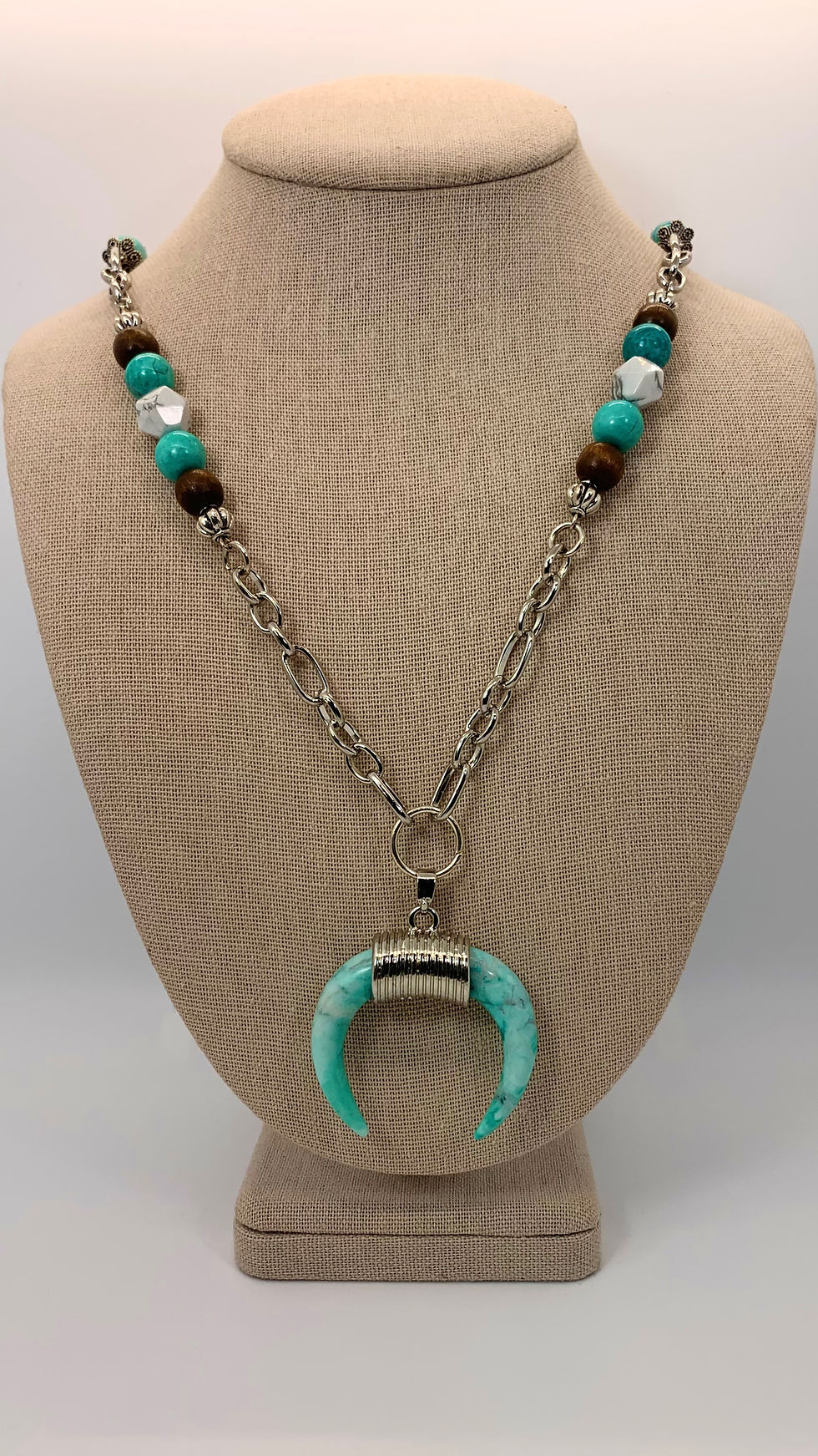 Thumbnail: Turquoise Howlite Horn