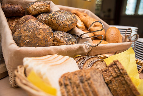 Frühstücksbuffet2 Comfot Garni Hotel Bielefeld.jpg