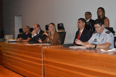 Deputada Celina Leão Realiza Reunião com Policiais e Bombeiros