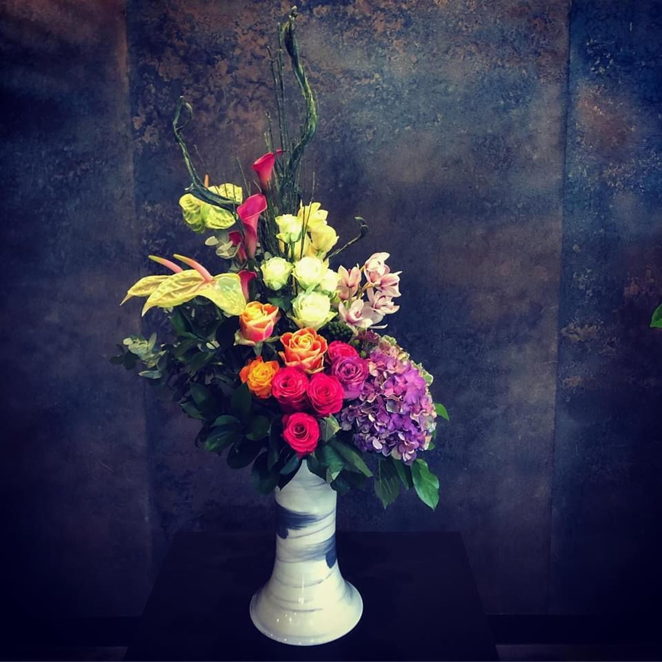 tornado arrangement flower 05