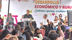 Entrega alcaldesa de Tláhuac, 100 apoyos a emprendedores y microempresas