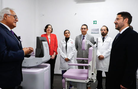 El Jefe de Gobierno recibió ocho mastógrafos de la Administración del Patrimonio de la Beneficencia Pública para Detección del Cáncer de Mama