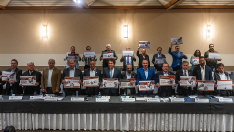 Líderes empresariales y sindicales se pronuncian a favor de fortalecer al infonavit.