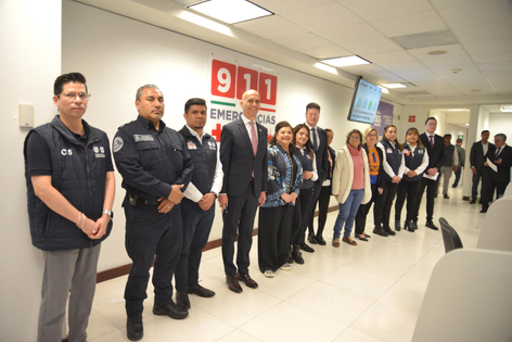 La jefa de Gobierno Clara Brugada aseguró que va a fortalecer la Línea 9-1-1 para que continúe posicionada como la mejor en su tipo. 