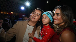 La edil Alessandra Rojo de la Vega inicia fiestas decembrinas con encendido de árbol navideño en Cuauhtémoc