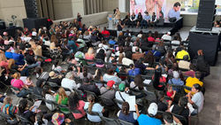 Alcaldía Cuauhtémoc entrega apoyos de los programas sociales para personas trans y "Chambéale con Amor"