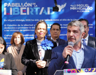El edil de Miguel Hidalgo, Mauricio Tabe, inauguró el “Pabellón por la Libertad”, en el Teatro Ángela Peralta, para dar voz a las víctimas de los gobiernos autoritarios