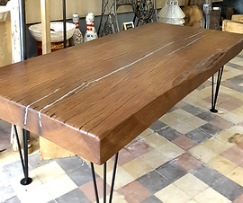 table basse, métal et bois, mobilier artisanal, meuble artisanal