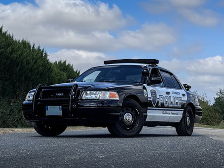 Notre Ford Crown Victoria Police Interceptor équipée de sa nouvelle rampe lumineuse Whelen Liberty