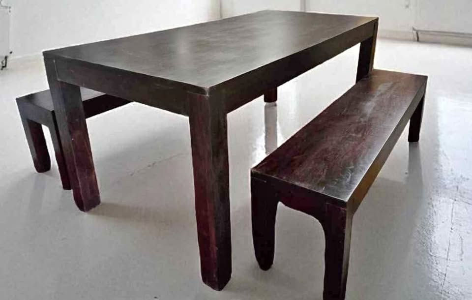 Dinning Table & Benches 🚛 AU$151