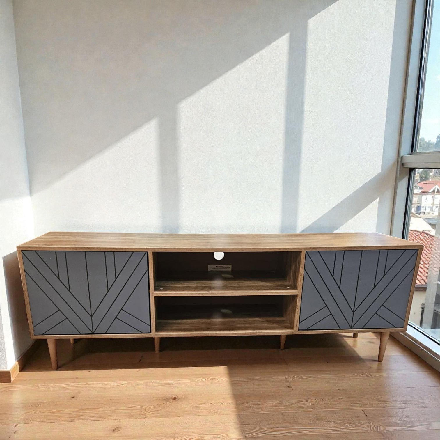 UStyle Clyde Entertainment Unit (Dimensions: 55x160x40)