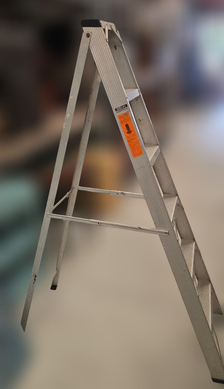 Aluminum Double-Sided Step Ladder – 6FT AU$99