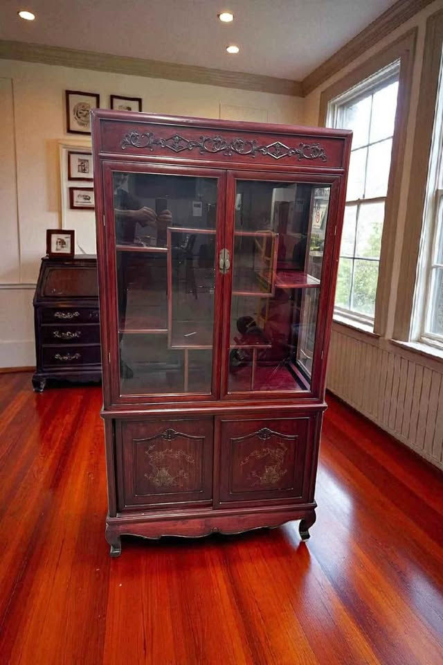 Exotic Asian Cabinet – Functional Storage & Elegant Decor 🚛