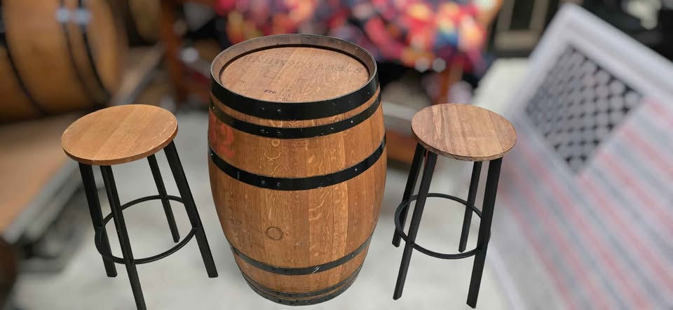 Barrel Table & Barstools Au$375