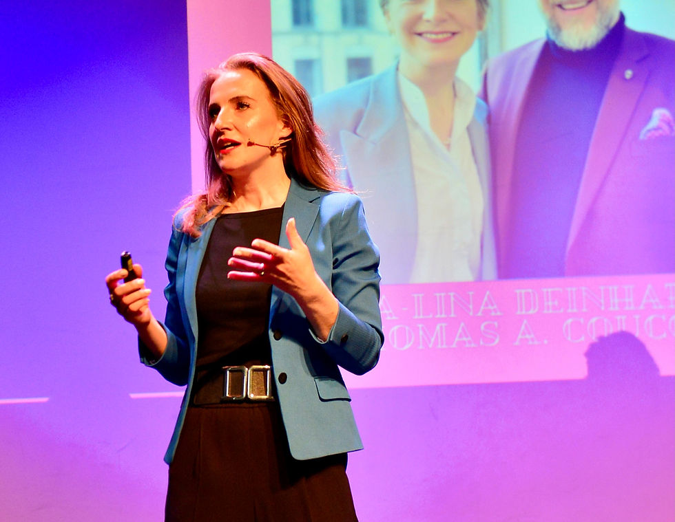 Clara-Lina beim Keynote-Auftritt