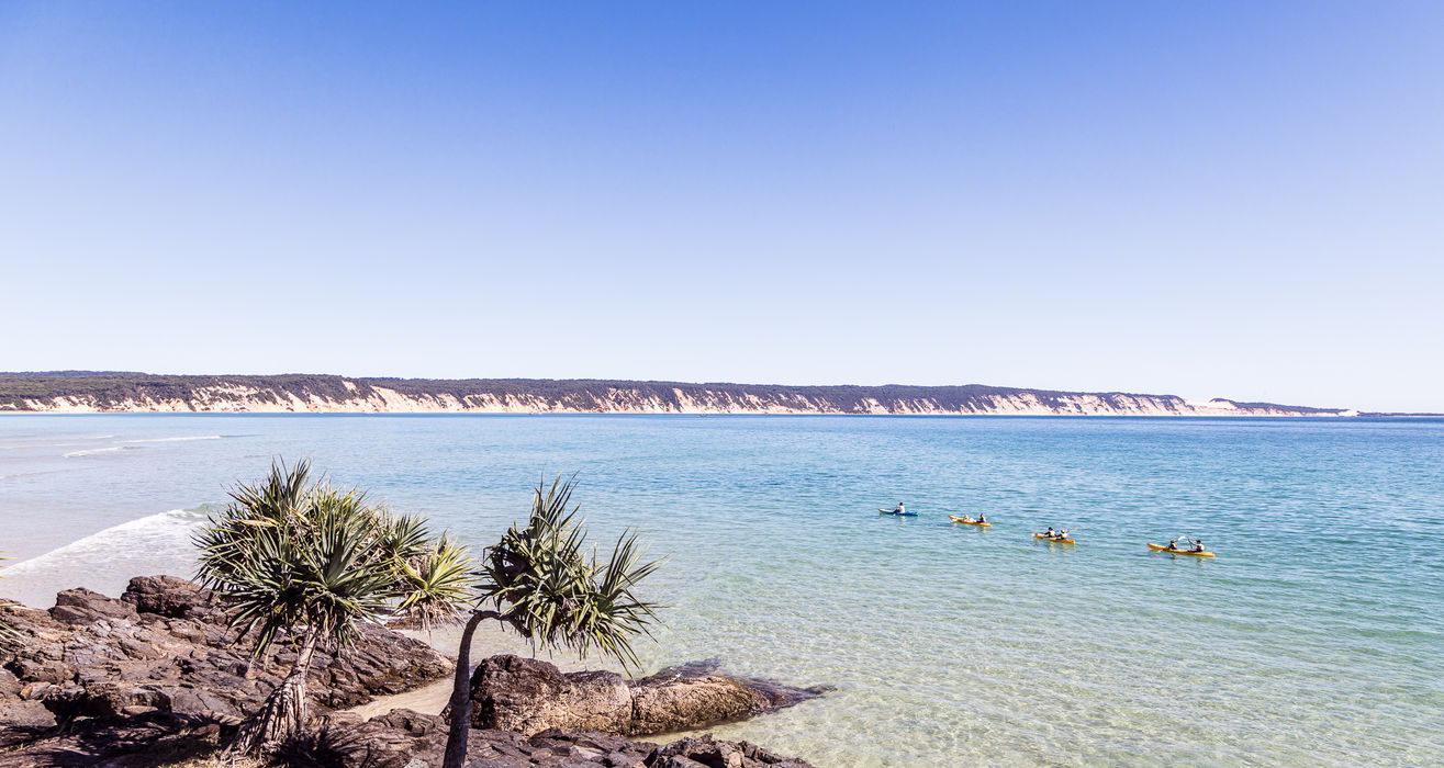 Noosa Dolphin View Sea Kayak & Beach 4X4 Adv... 